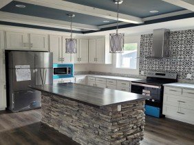 Luxurious Construction LLC - Photo 1