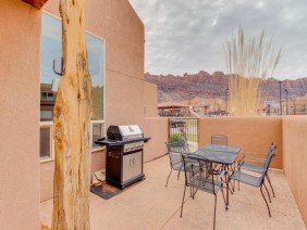 Paradise Hardscapes - Pavers & Turf - Phoenix AZ - Photo 4