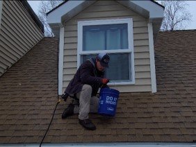 Spit Shine - Photo 0