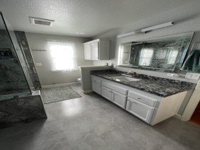 US Hardwood and Carpet Inc - Photo 1