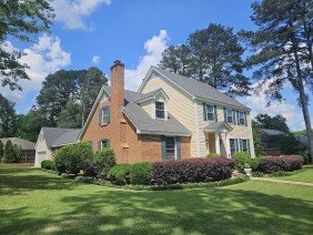 Wright's Roofing & Contracting - Photo 2