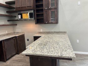 Top Notch Roofing & Construction - Photo -1