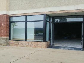 Oak Mountain Glass - Photo -1