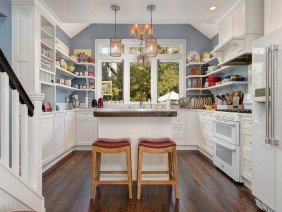 Rainier Custom Homes - Photo -1