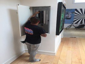 American Electrician Los Angeles - Photo 3