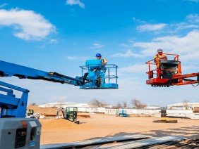 United Rentals - Photo 2