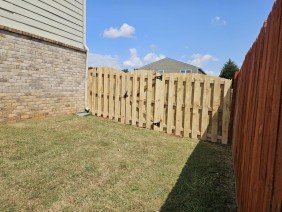 Hernandez Fencing - Photo -1