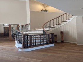 Della Floors & Construction - Photo 4