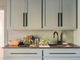 Pillar & Peacock - Photo 1