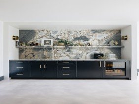 Amy Storm and Company - Photo 4