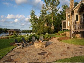 Thompson Exteriors Inc - Photo 1