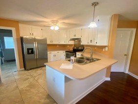 Hayes Painting - Photo 3