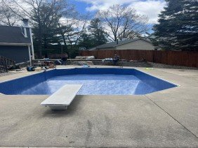 Polynesian Pool & Spa - Photo 0