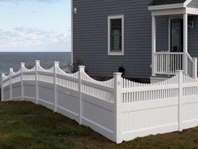 Central Fence III - Photo 1