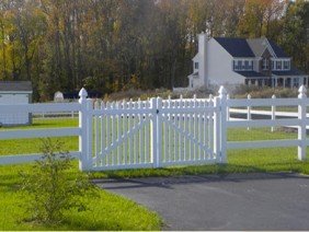Clinton Fence Co Inc - Photo 4