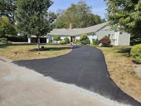 Heap Paving & Sealing Incorporated - Photo 5