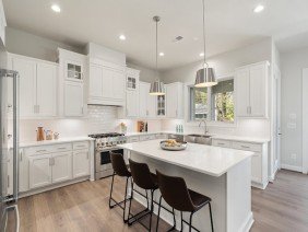 Sekas Homes, Ltd. - Photo -1
