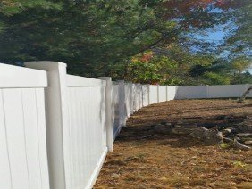 Central Fence III - Photo 2