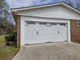 1st Choice Garage Doors LLC - Photo -1