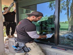 Glass King - Photo 1