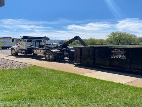 Creekview Roll-off Dumpster Rental, Construction, and Outdoor services - Photo -1