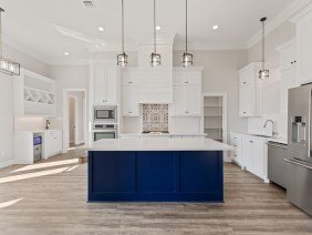 Andries Builders - Photo 1