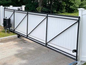 Imperial Fence Inc - Photo 2