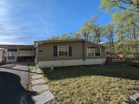 Mobile Home Professor - Photo 3