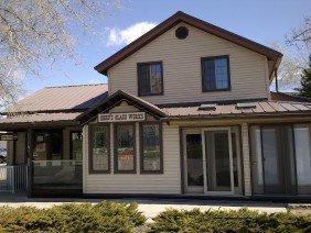 Deru's Glass Works - Photo 2