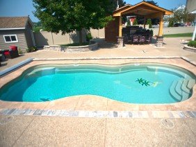 Leading Edge Pools Inc. - Photo 1
