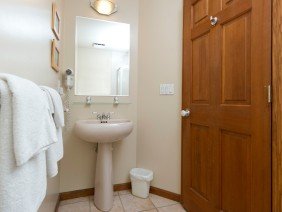 Yankee Home - Photo 0