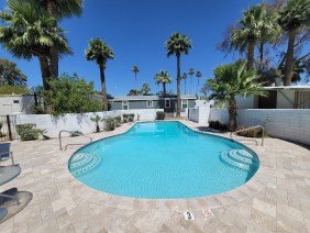 The Pool Magician - Photo -1