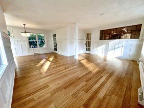 Top Quality Hardwood Floor - Photo 3