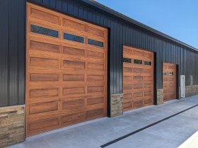 Worth Garage Door - Photo 3