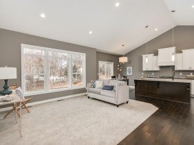 Regenscheid Custom Homes - Photo 1