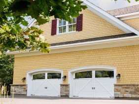 International Door Corp - Photo 2