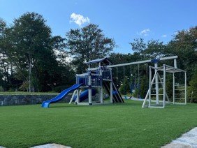 Ahronian Landscaping & Design - Photo 3