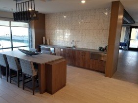 Bradford Floor & Home - Photo -1