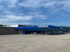 United Rentals - Photo 1