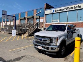 United Rentals - Photo -1