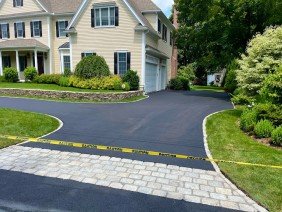 Paul G. Smith Paving - Photo 1