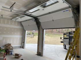 Bob's Overhead Door Repair & Service Inc - Photo 4