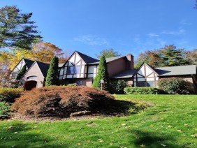 Valley Roofing and Restoration - Photo -1