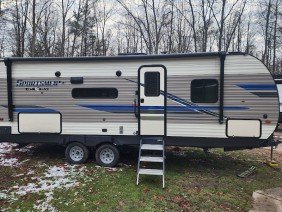 Green's RV Rental Inc. - Photo 6