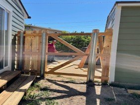 Big D's Fencing and Pole Barns - Photo -1