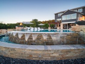 Signature Outdoor - Photo 3