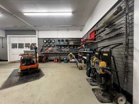 Maki Rental Station - Photo 0