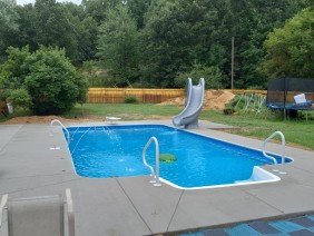 Polynesian Pool & Spa - Photo -1