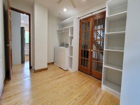 Little Old Lady's Handyman - Photo 2