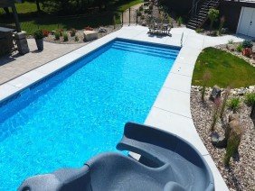 Bob's Pool Builders Inc. - Photo -1